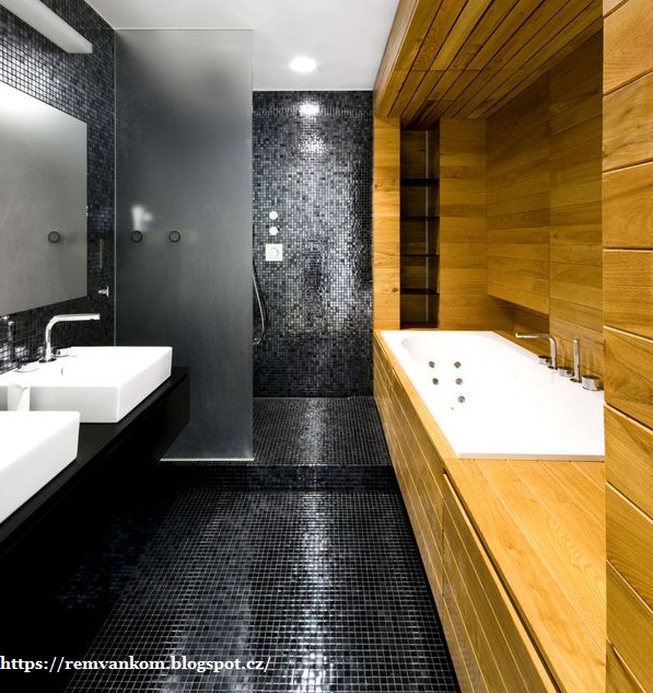 Черная мозаика с перламутровыми отблесками в ванной после ремонта