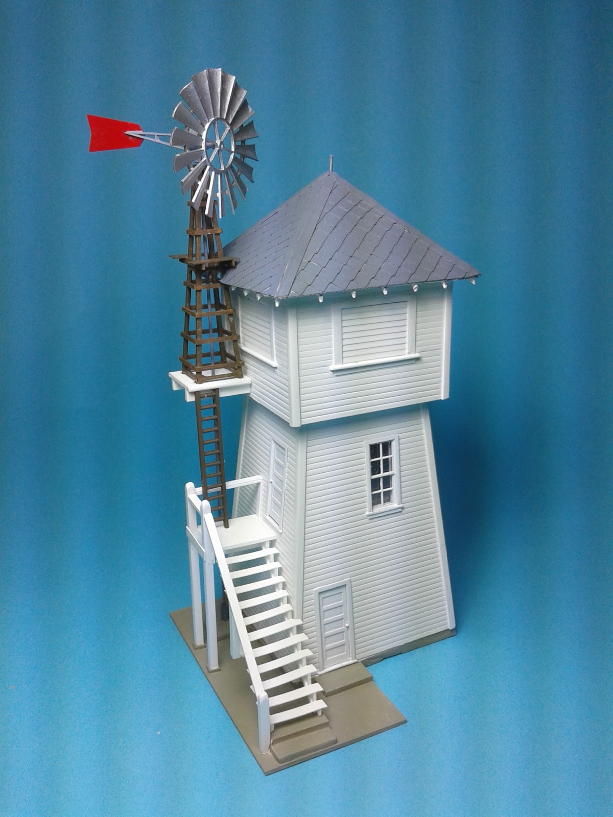 Modeling the ATSF 4th District LA Division Building a Tank House (Part