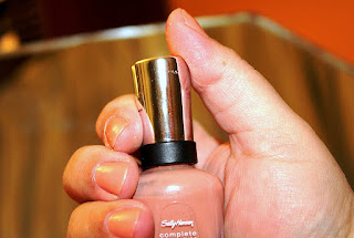 Oje nude review. Azi, Sally Hansen si Astor Perfect Stay