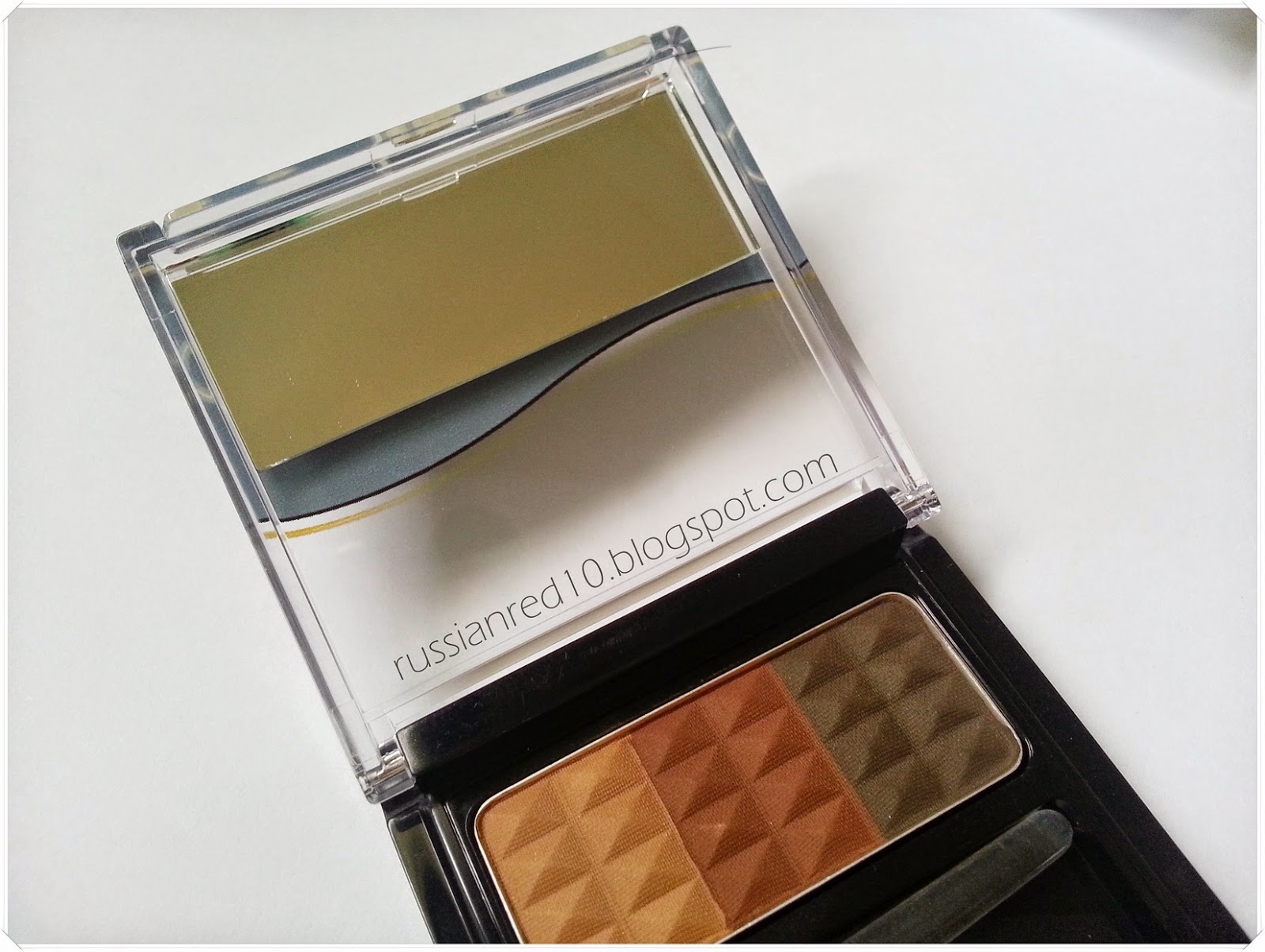 The Face Guide Review IN2IT Waterproof Eyebrow Powder