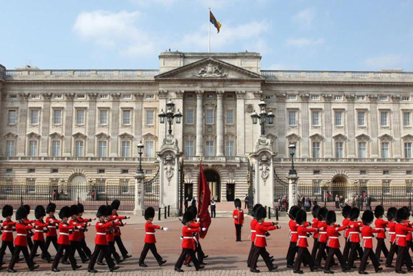 Kết quả hình ảnh cho Cung điện Buckingham