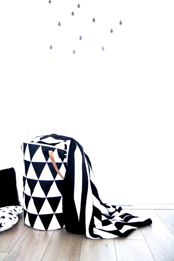 Un dormitorio infantil monocromático