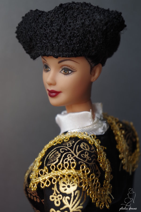 Plastic Dreams :: Barbie et miniatures: Spanish Barbie Doll (20 Years