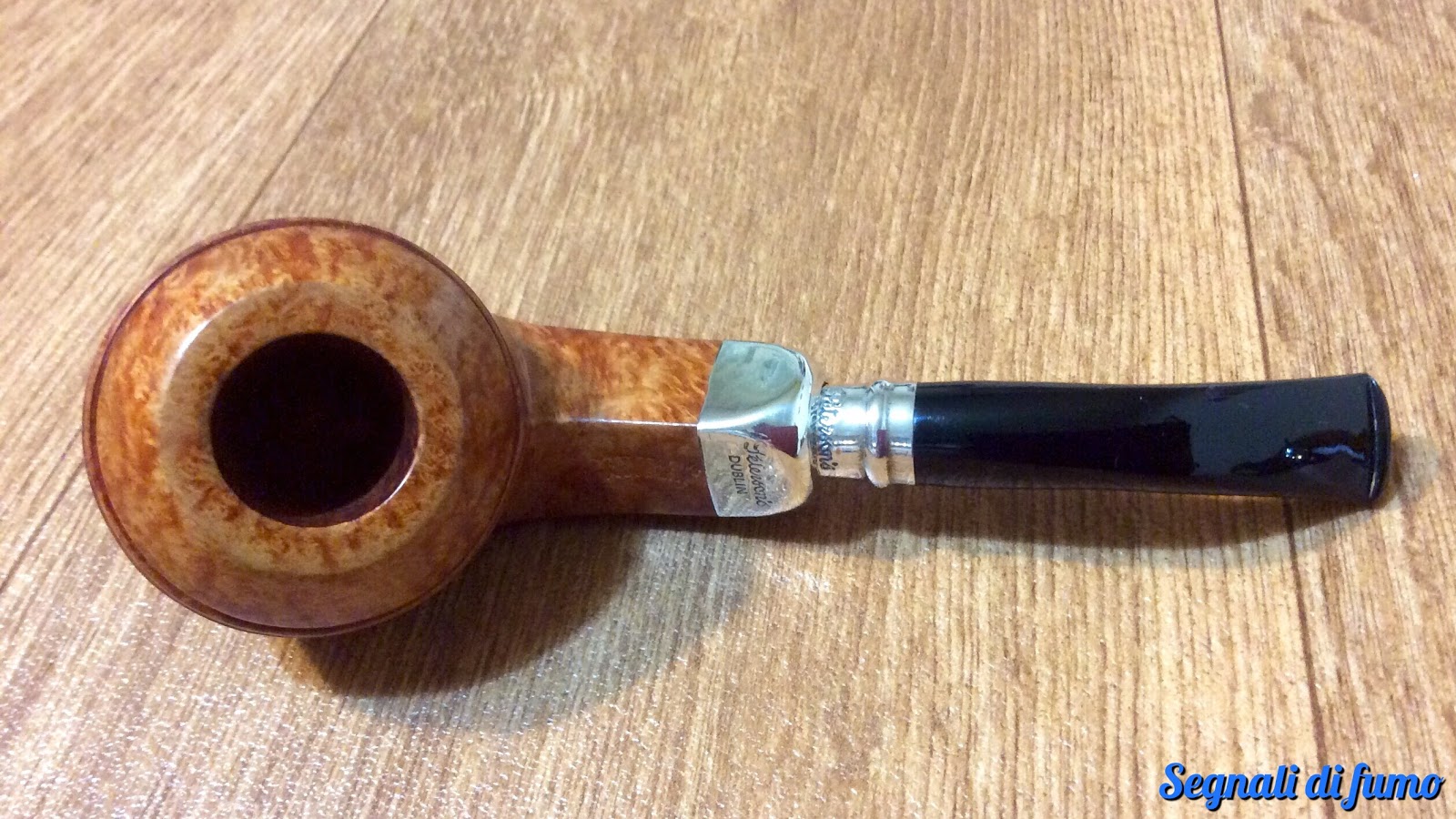 Segnali di fumo Peterson XL15 Natural Spigot la regina delle irlandesi