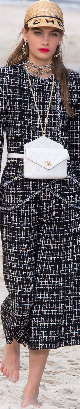 CHANEL SPRING/SUMMER 2019 RTW