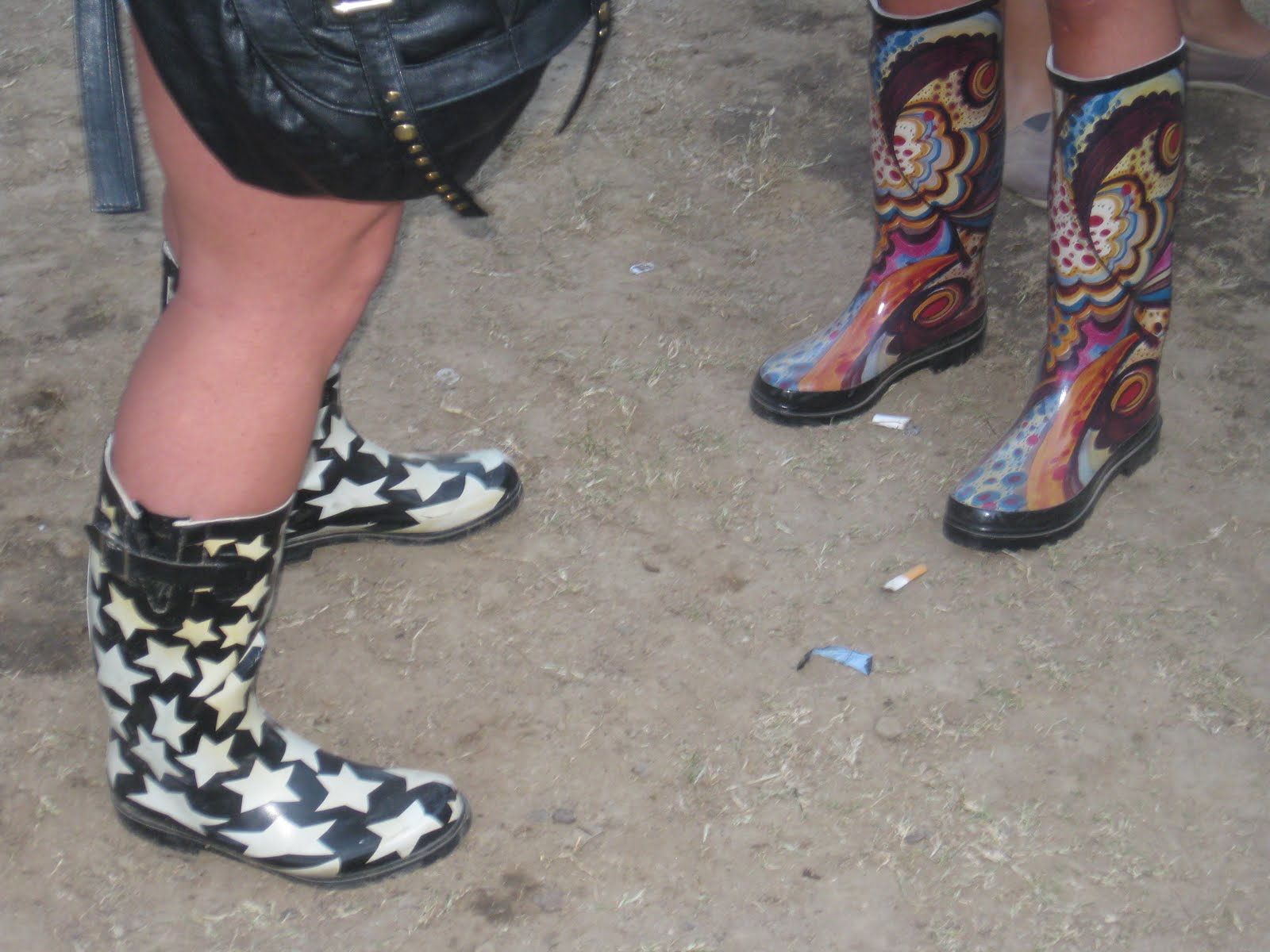 Chitchat 10 feet off of Beale