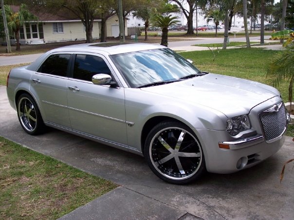 CSC Motors: Past Rides - 2006 Chrysler 300c 5.7l Hemi