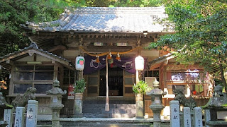 人文研究見聞録：人丸神社（萩市） ［山口県］