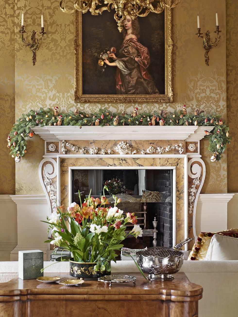 Beautiful Manor House at Christmas, Wiltshire, England. Decor
