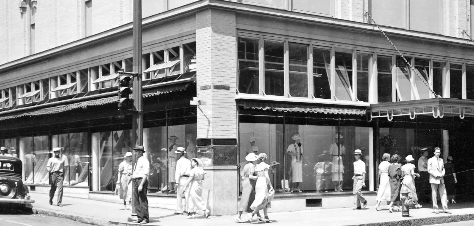 Do you remember these old Knoxville department stores?