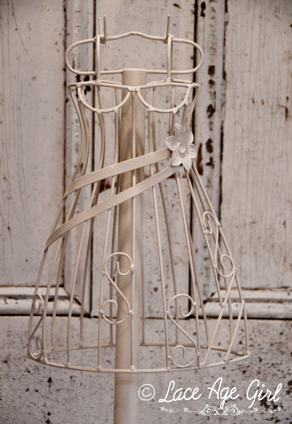 Lace Age Girl Baby Dress Stand