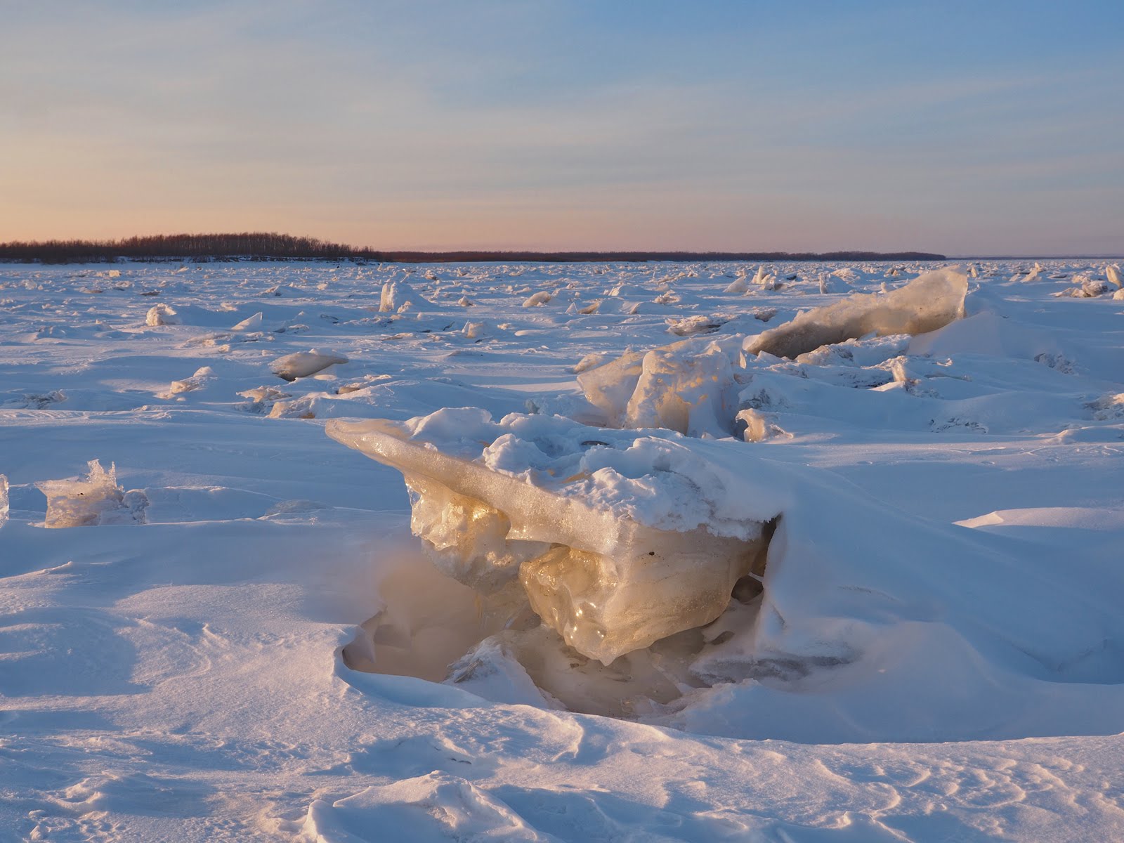 Торосы на реке