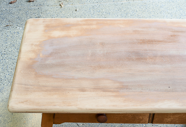 How to easily refinish a coffee table without chemicals