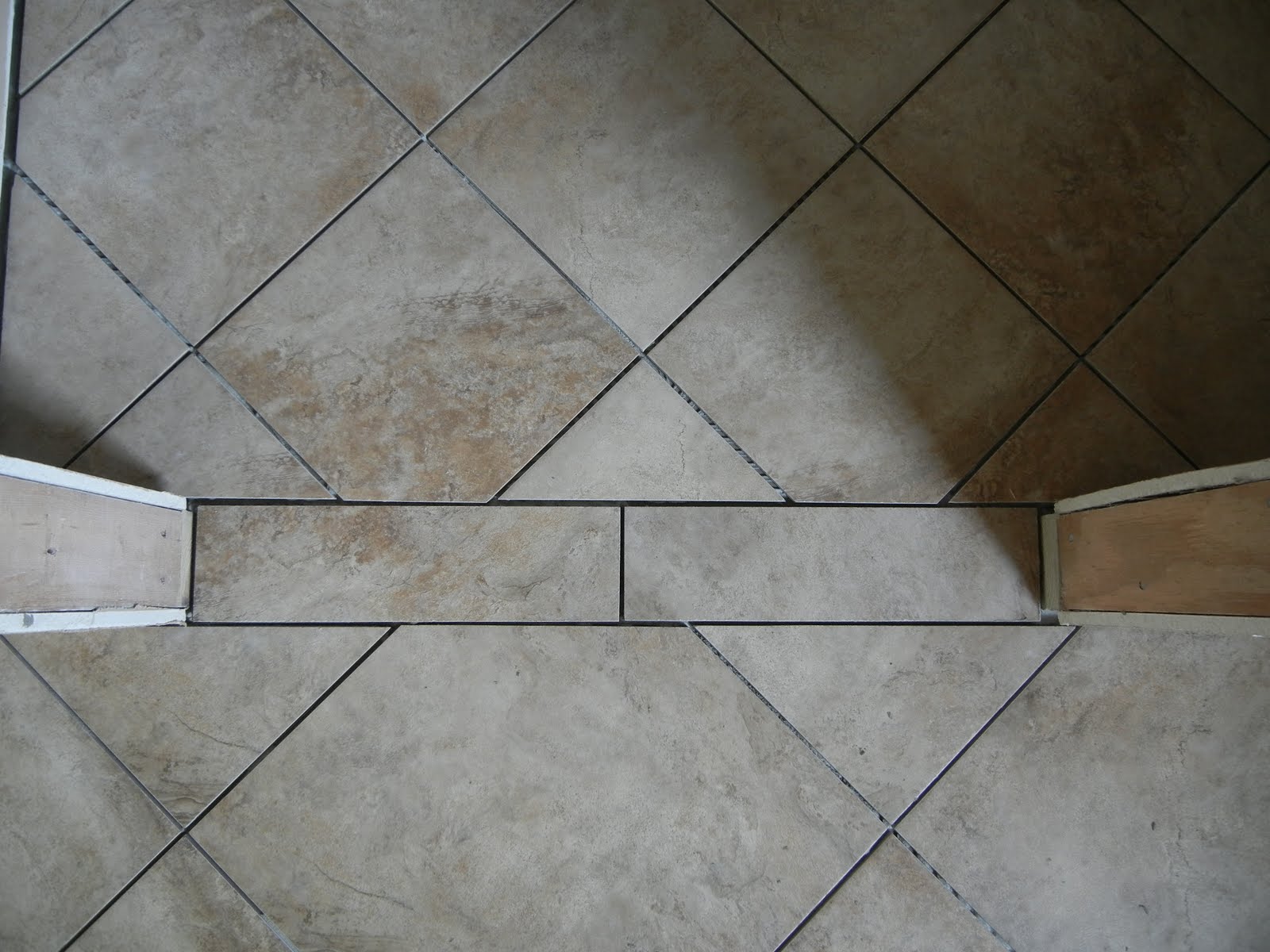 Double Oak Plantation closeup of tile threshold