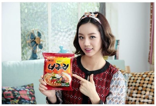 현재 광고 엄청 찍는 혜리 ㄷㄷ.jpgif | 인스티즈