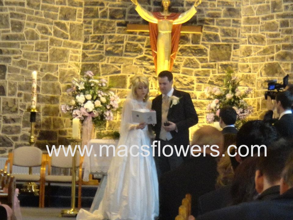 Wedding Flowers, County Clare, Ireland Wedding flowers at Monaleen