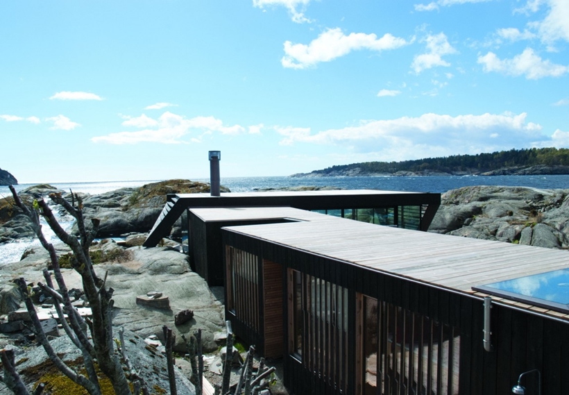 Modern holiday home rooftop