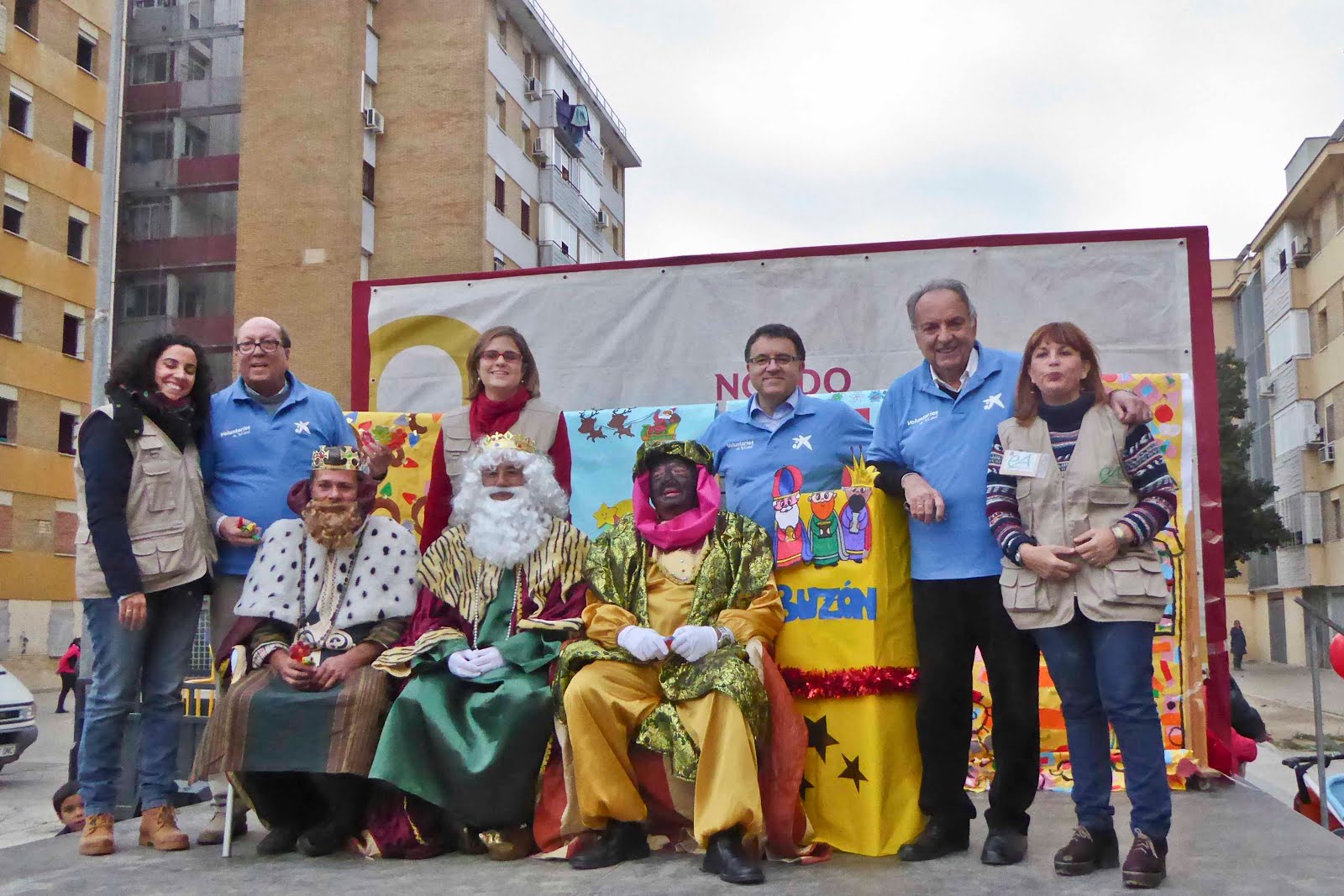 LOS ENVIADOS DE LOS REYES MAGOS EN EL POLÍGONO SUR