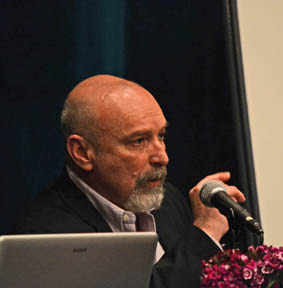 Dr. Alejandro Candegabe