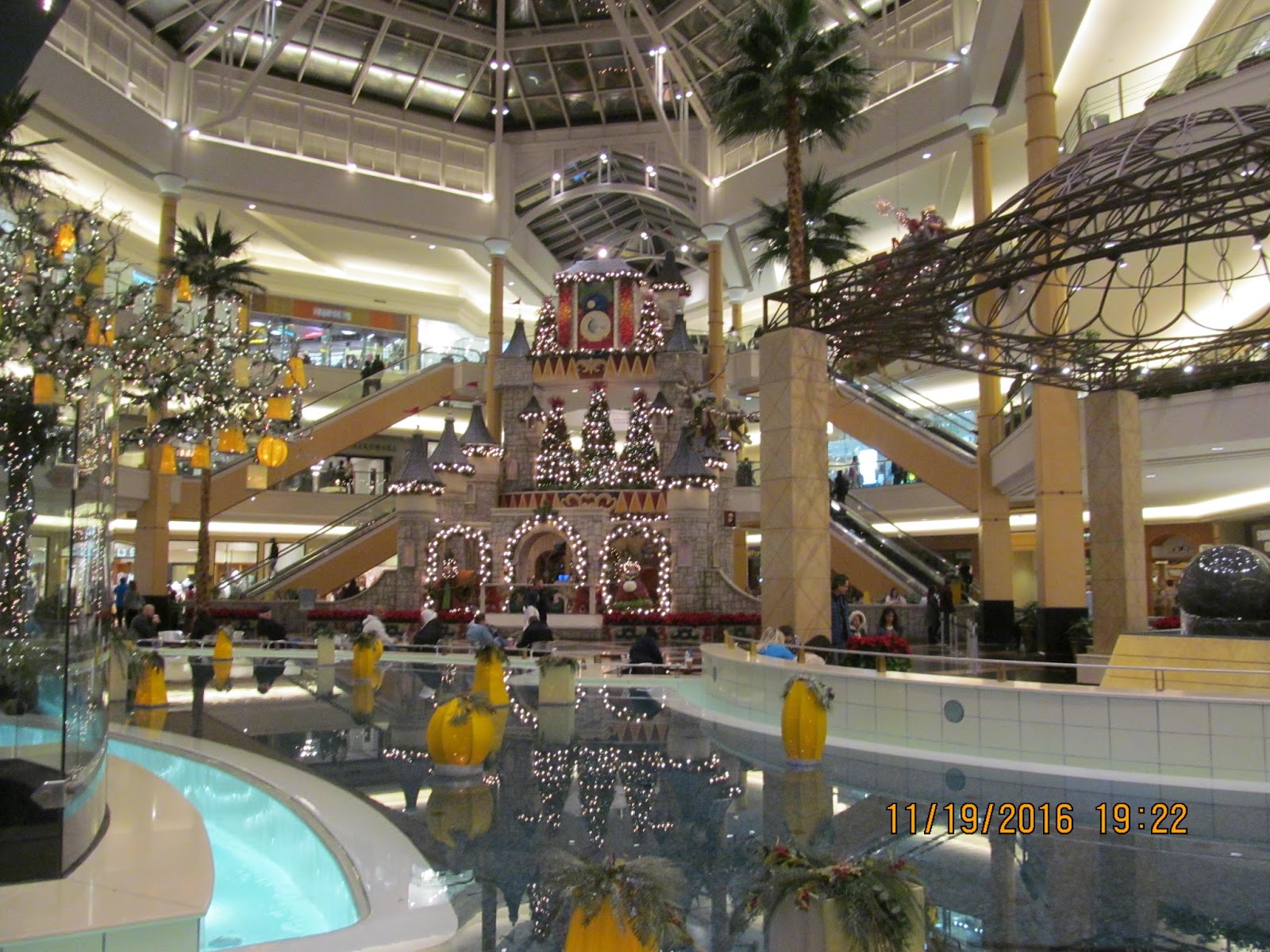 Livemalls - Somerset Mall; Troy, Michigan. The mall has
