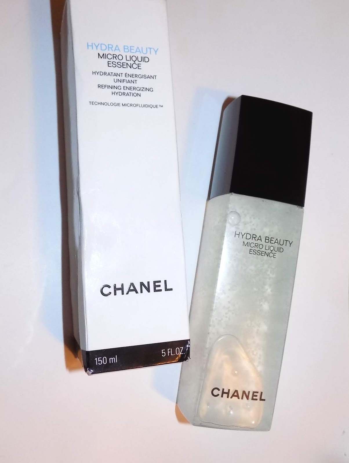 Facial Essence Lotion - Chanel Hydra Beauty Micro Liquid Essence | MAKEUP