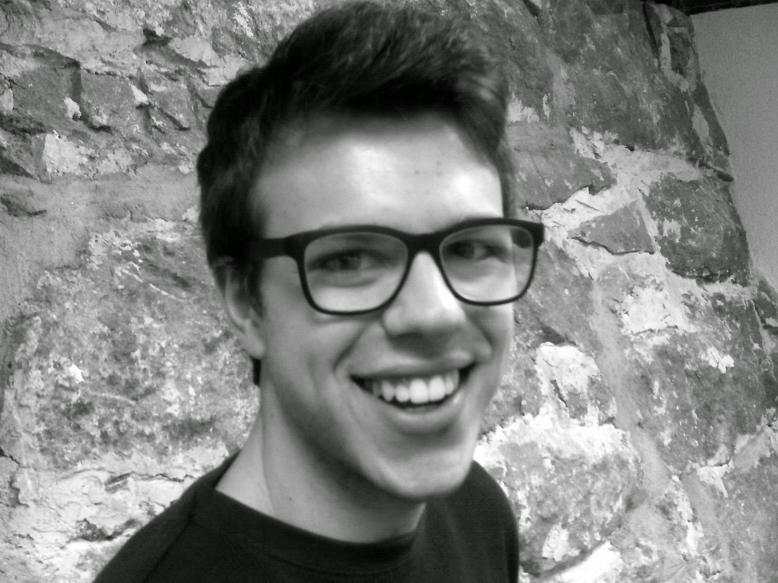 gray wallpaper: Irene Molloy Leaked photos