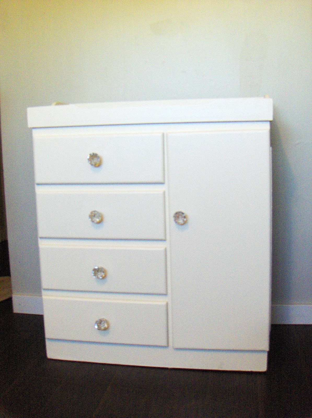 buttermilk boutique SOLD Beautiful Chic Cream Baby Change Table For Sale