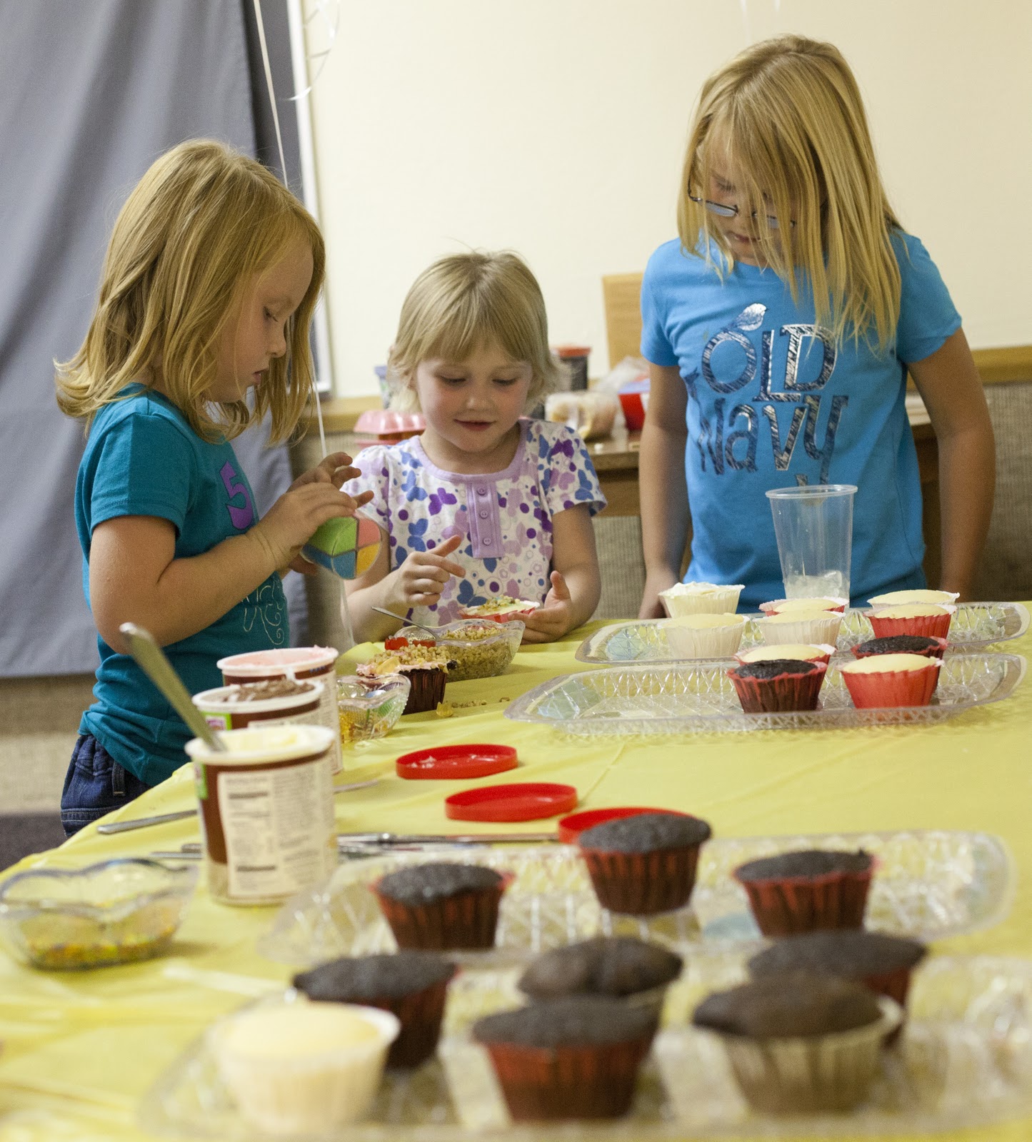 Craftaphile: Birthday Party: One Year Old in a Flash