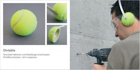 Cuffie insonorizzate con semisfere realizzate tagliando le palline da tennis