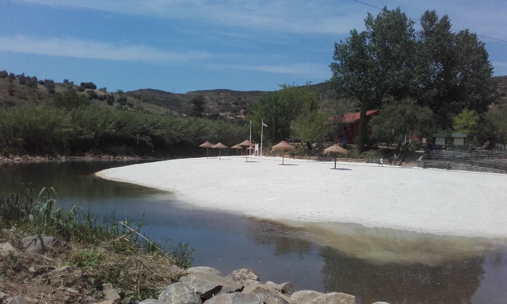 Zona do Areal da Praia Fluvial do Pego Fundo em Alcoutim