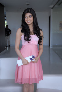 Pranitha Stills [cinebrain.in]