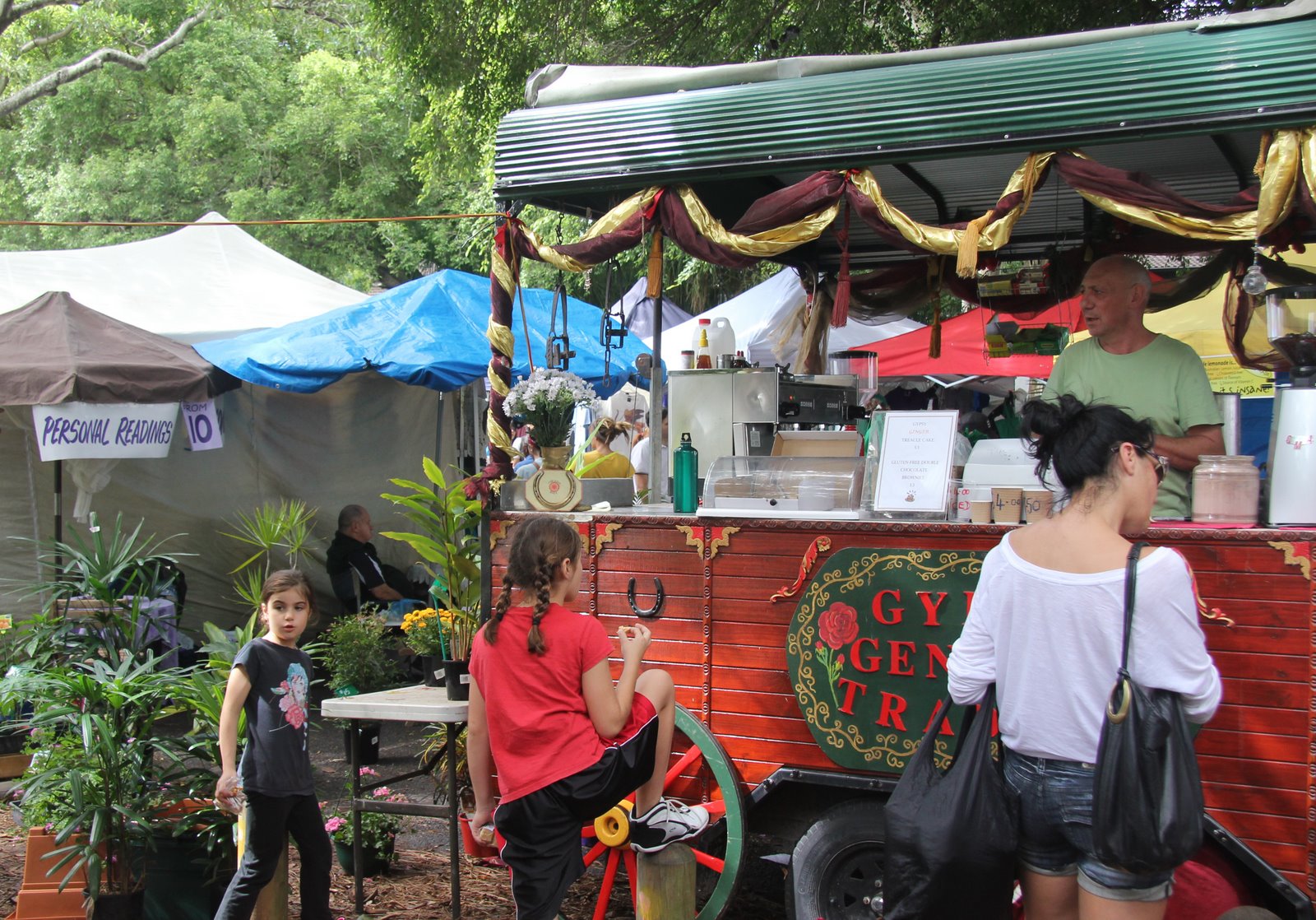 RosenWeld Adventures Davies Park Market