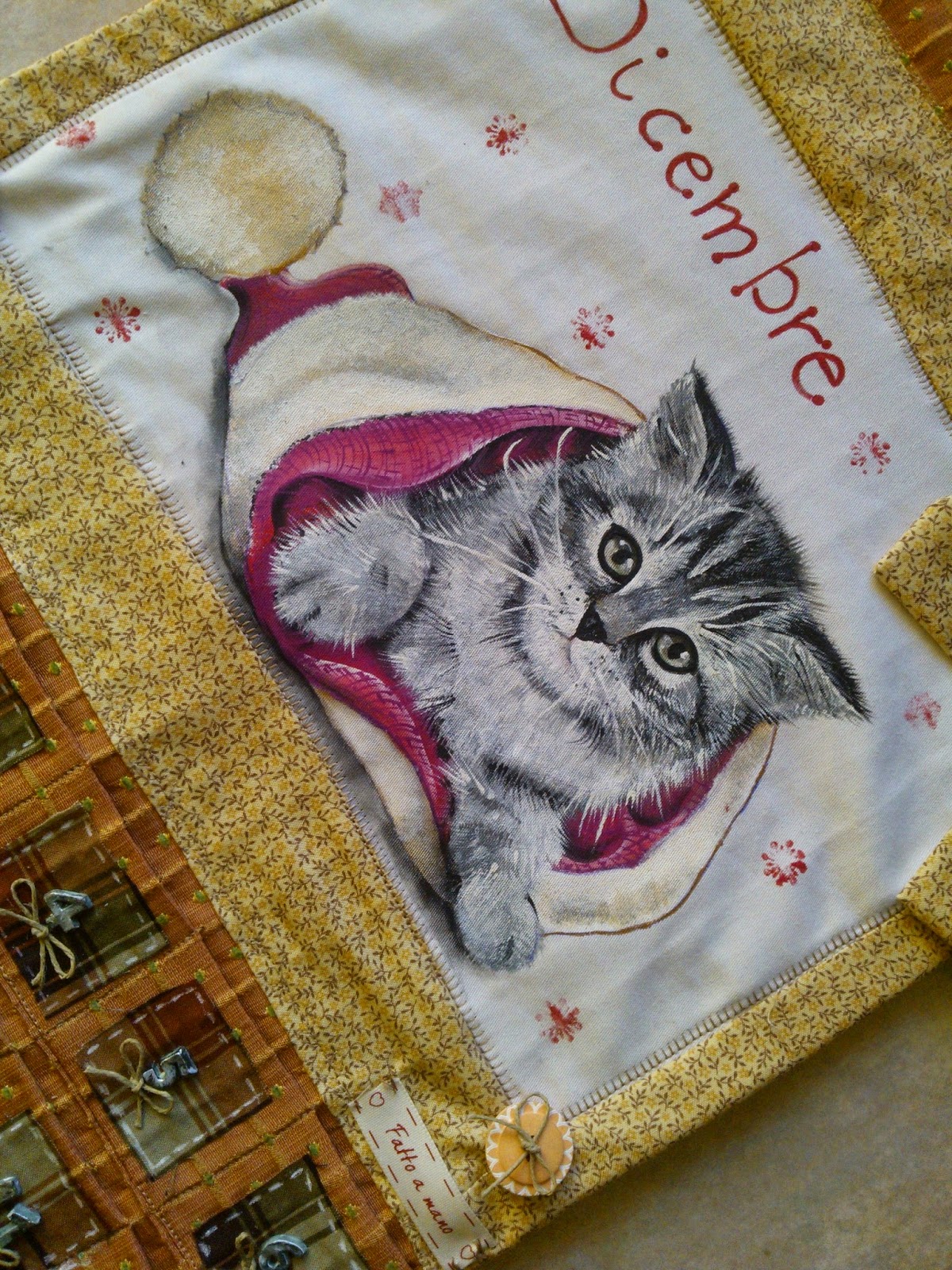 gatto dipinto su tessuto