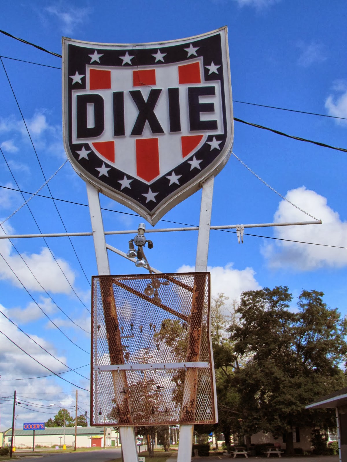 Roving Reports by Doug P 201334 Adel