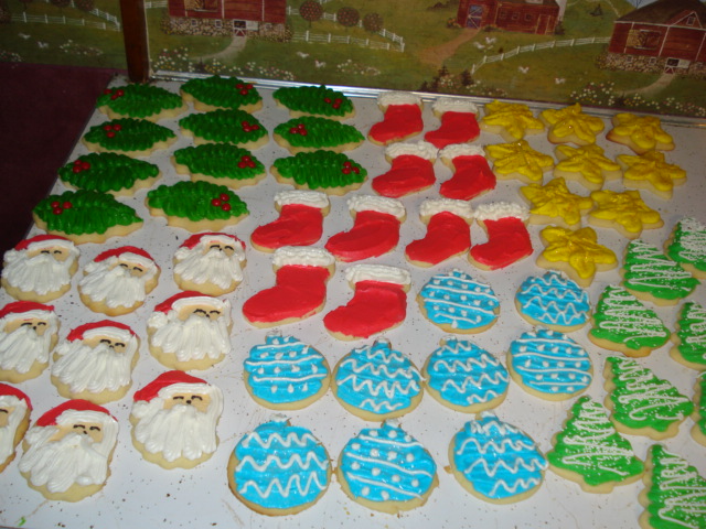 The Creative Home: Christmas Cut Out Cookies