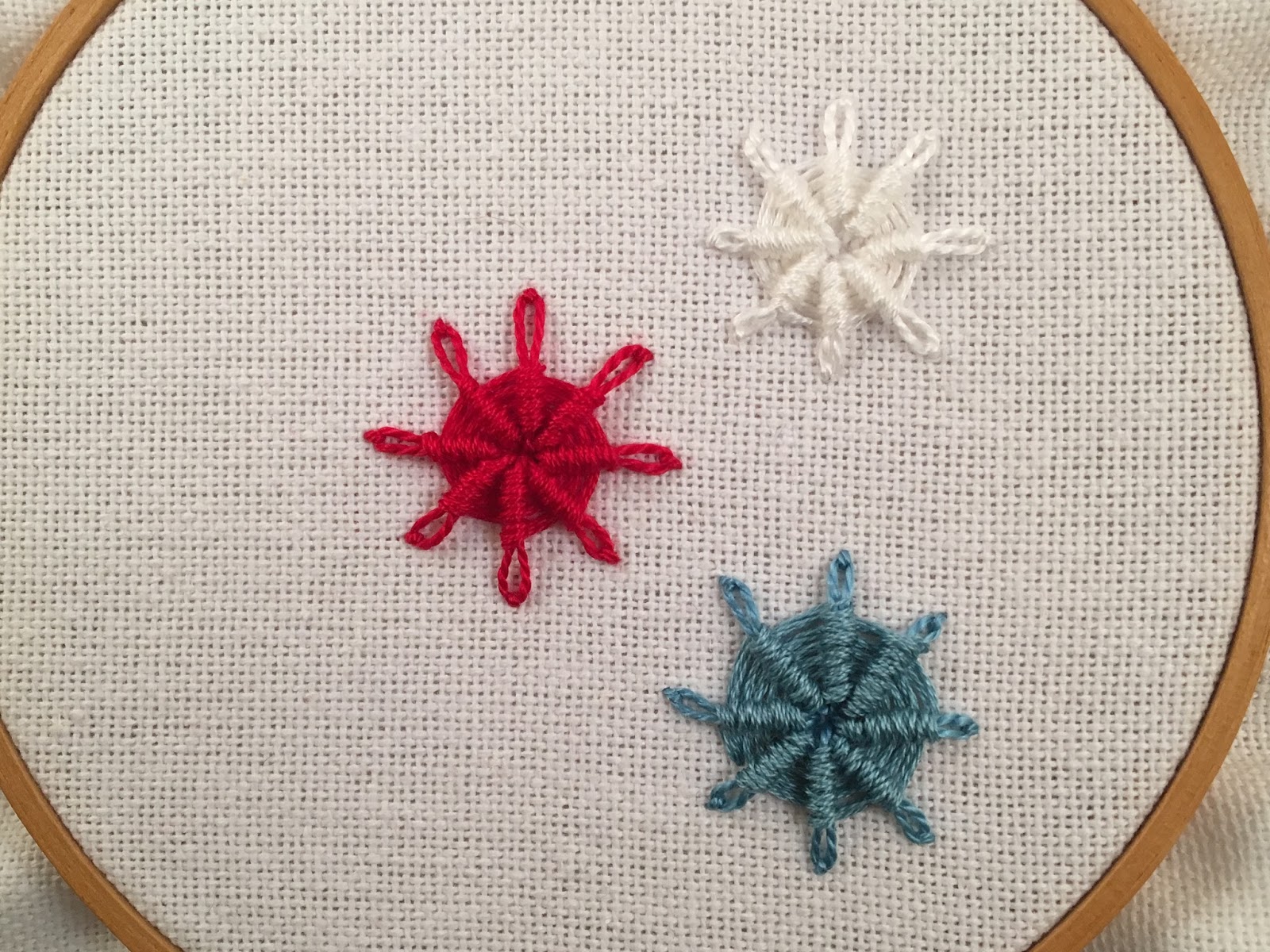 Whipped Lazy Daisy stitch, a tutorial by Michelle for Mooshiestitch Monday on Feeling Stitchy