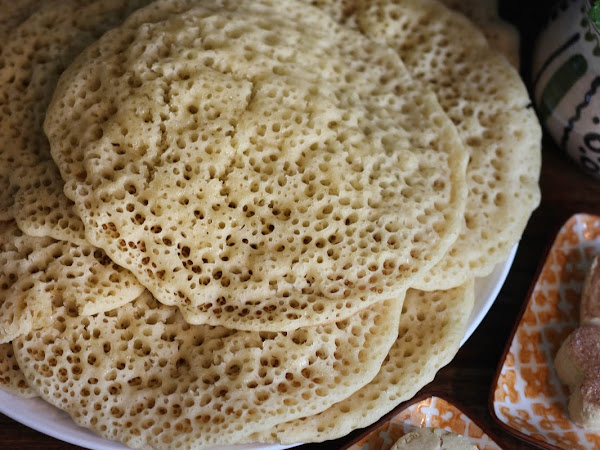 Moroccan Pancakes Recipe ( Baghrir ) 