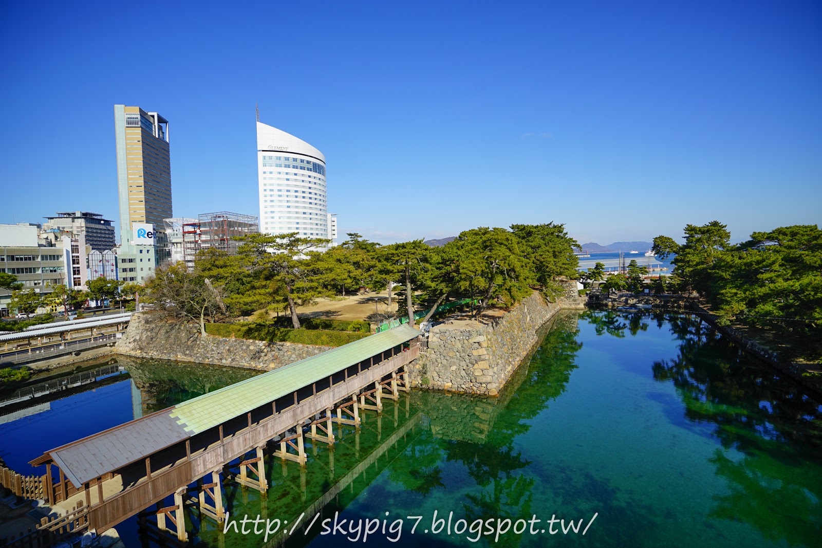 香川 高松城 玉藻公園 布達的天空