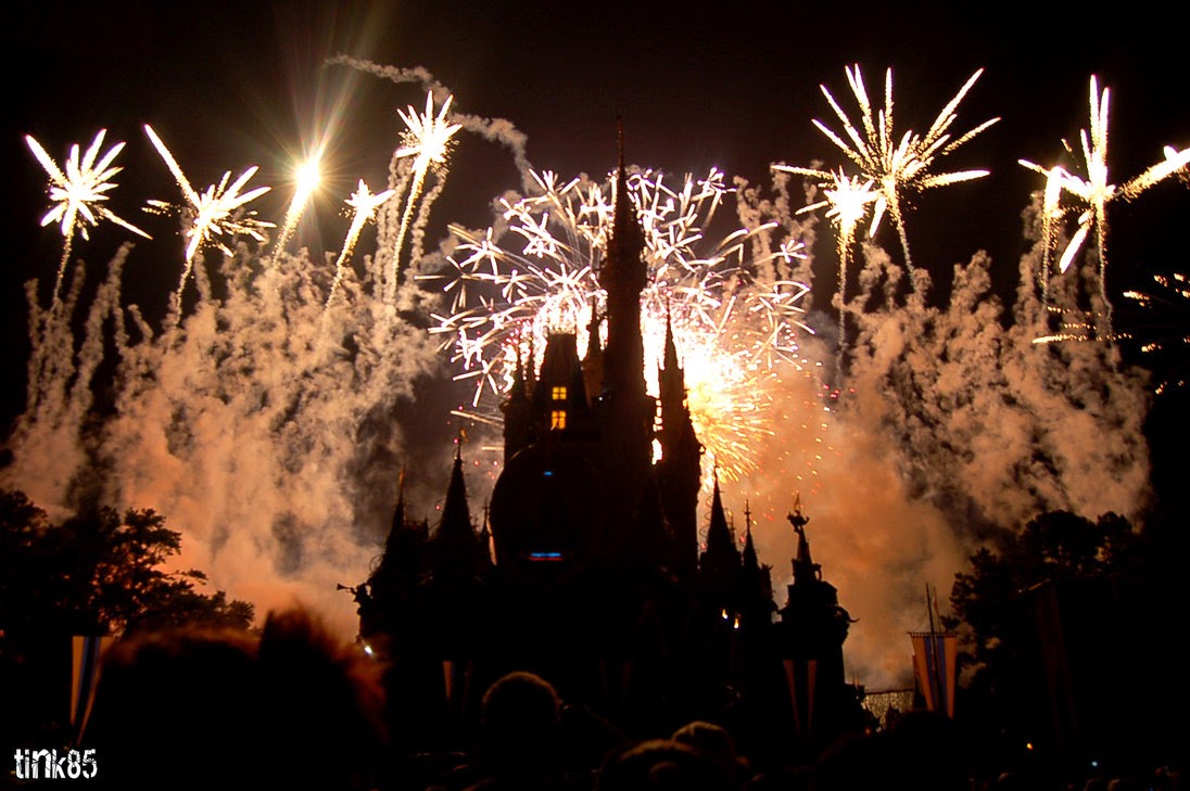 Christmas wallpaper 2012: light displays-disney world Disney At Christmas