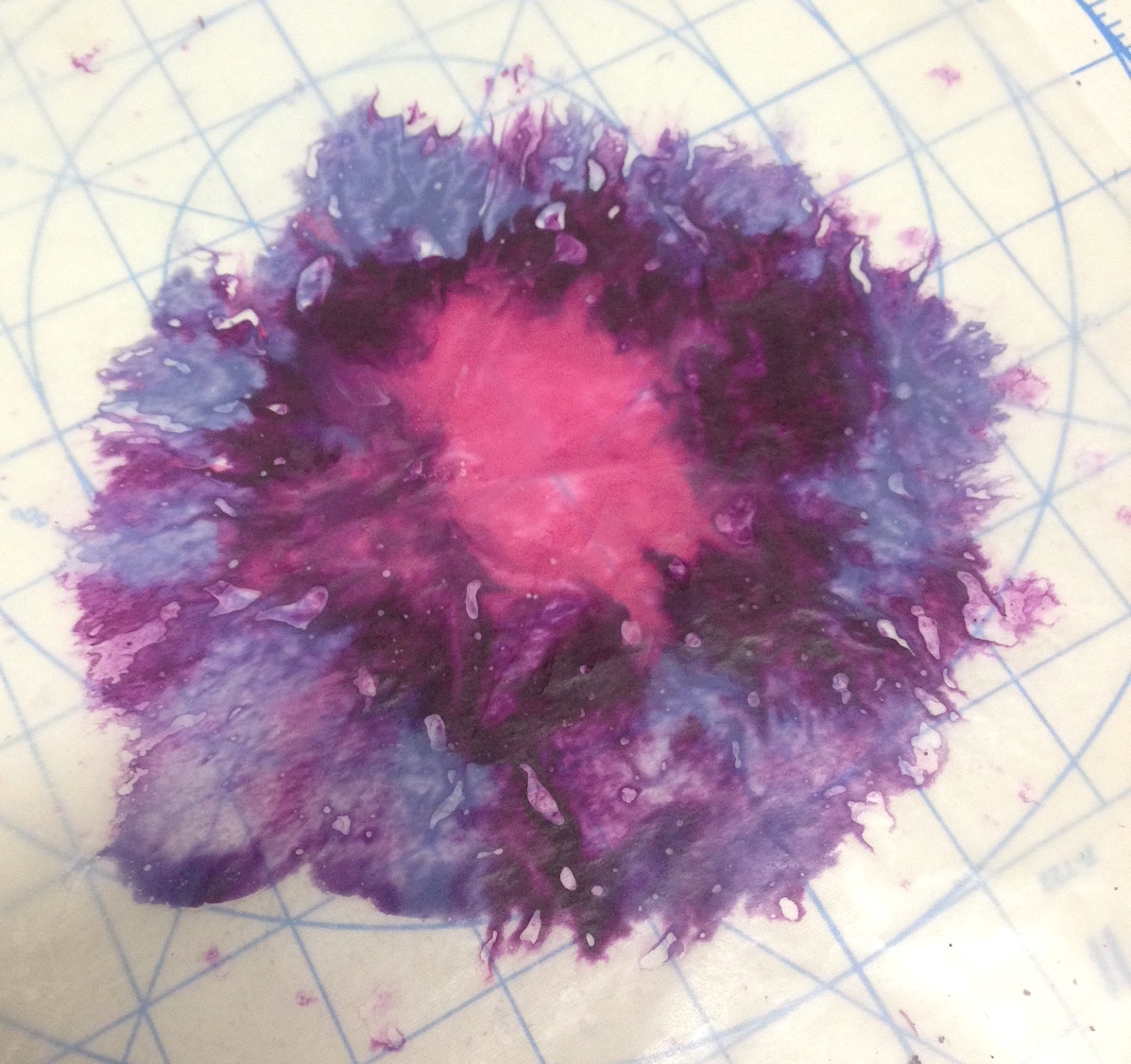 melted-crayon-suncatcher