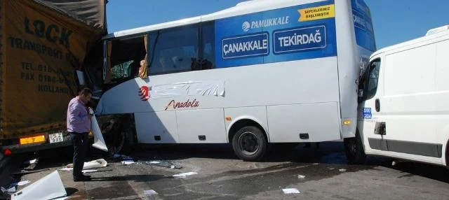 Sancaktepe'de zincirleme trafik kazası