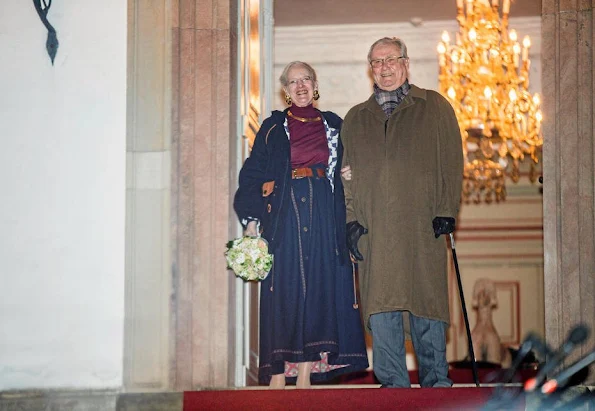 Queen Margrethe of Denmark and Prince Consort Henrik watched the traditional 2016 Fredensborg city torchlight procession (Fredensborg bys fakkeltog 2016)