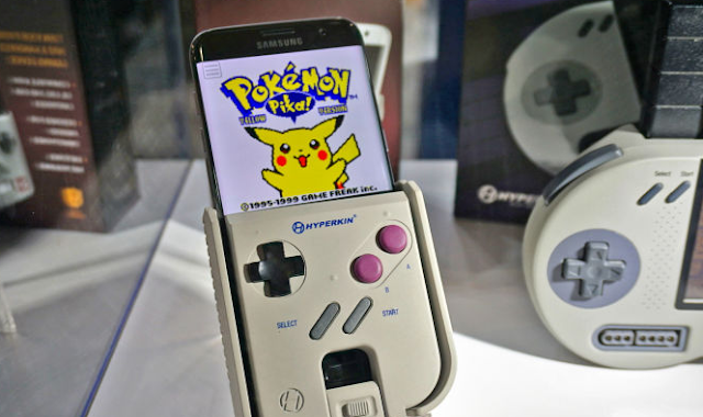 The Case That Turns Your Smartphone Into a Game Boy Was Shown Working at E3