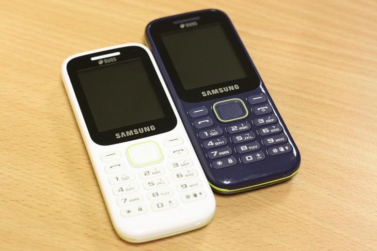Куплю телефон самсунг б у. Samsung SM-b310e. Samsung SM-b310e Duos. Samsung b311v. Samsung SM-b311v.