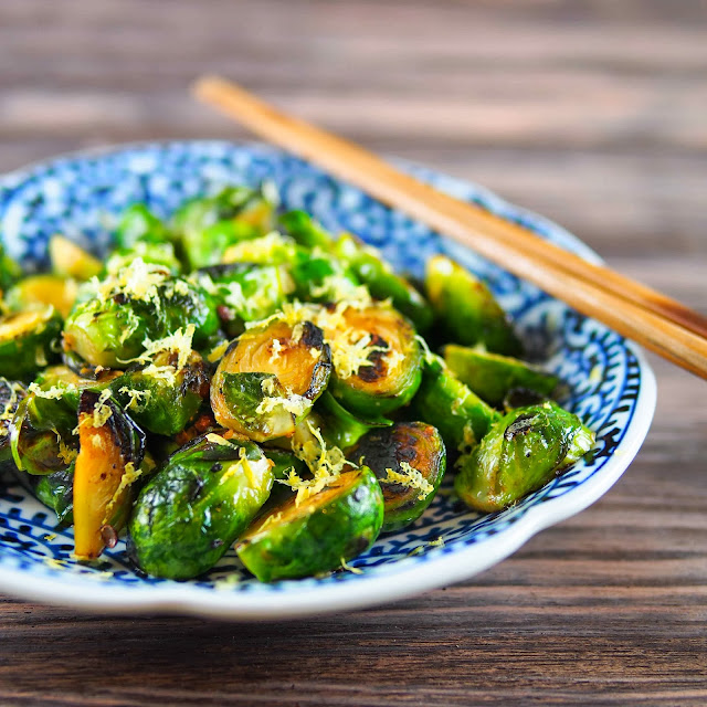 Foodmanna Crispy brussels sprouts with Szechuan peppers and duck fat