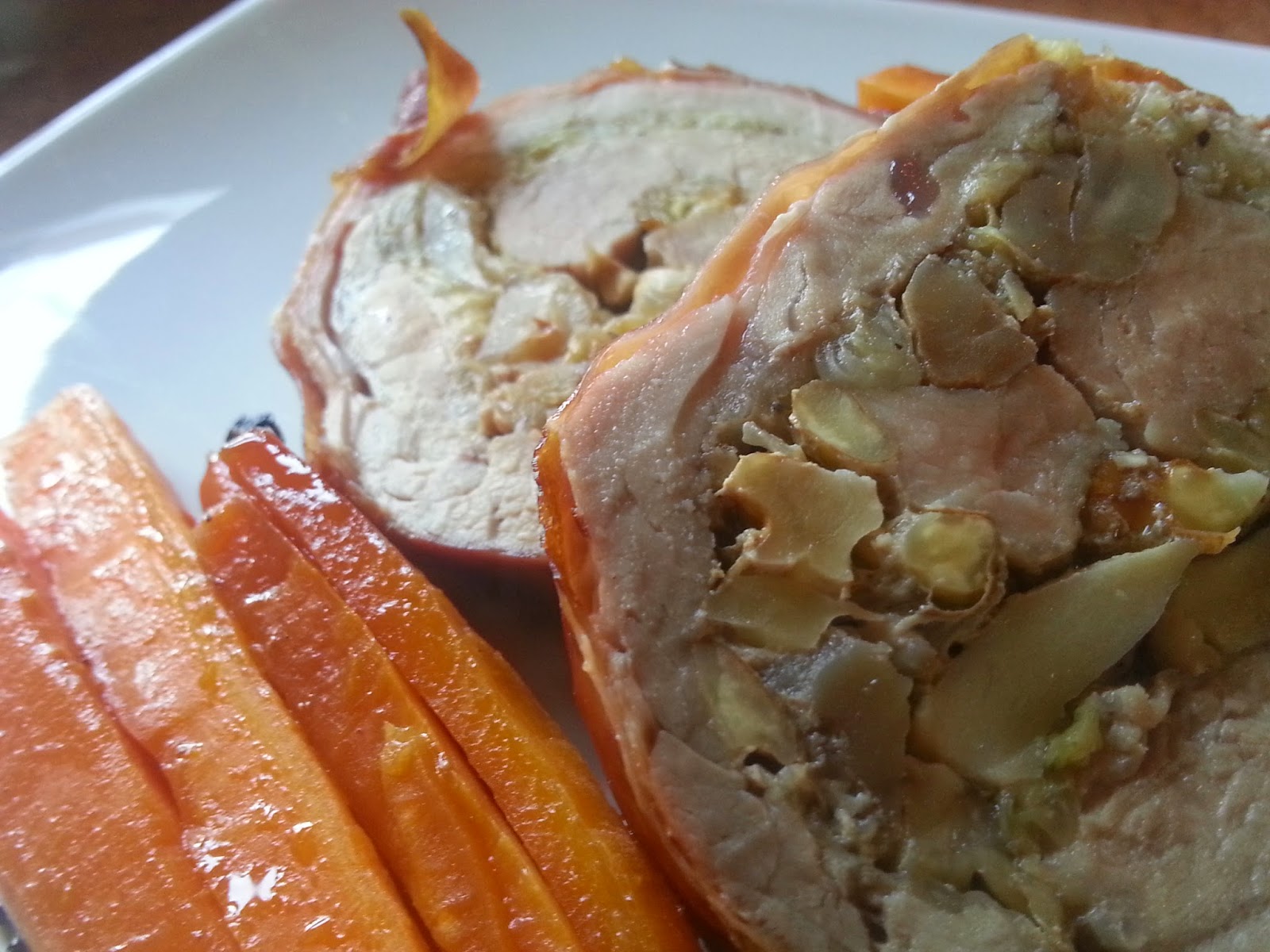 filetto di maiale ripieno di verza, castagne e funghi