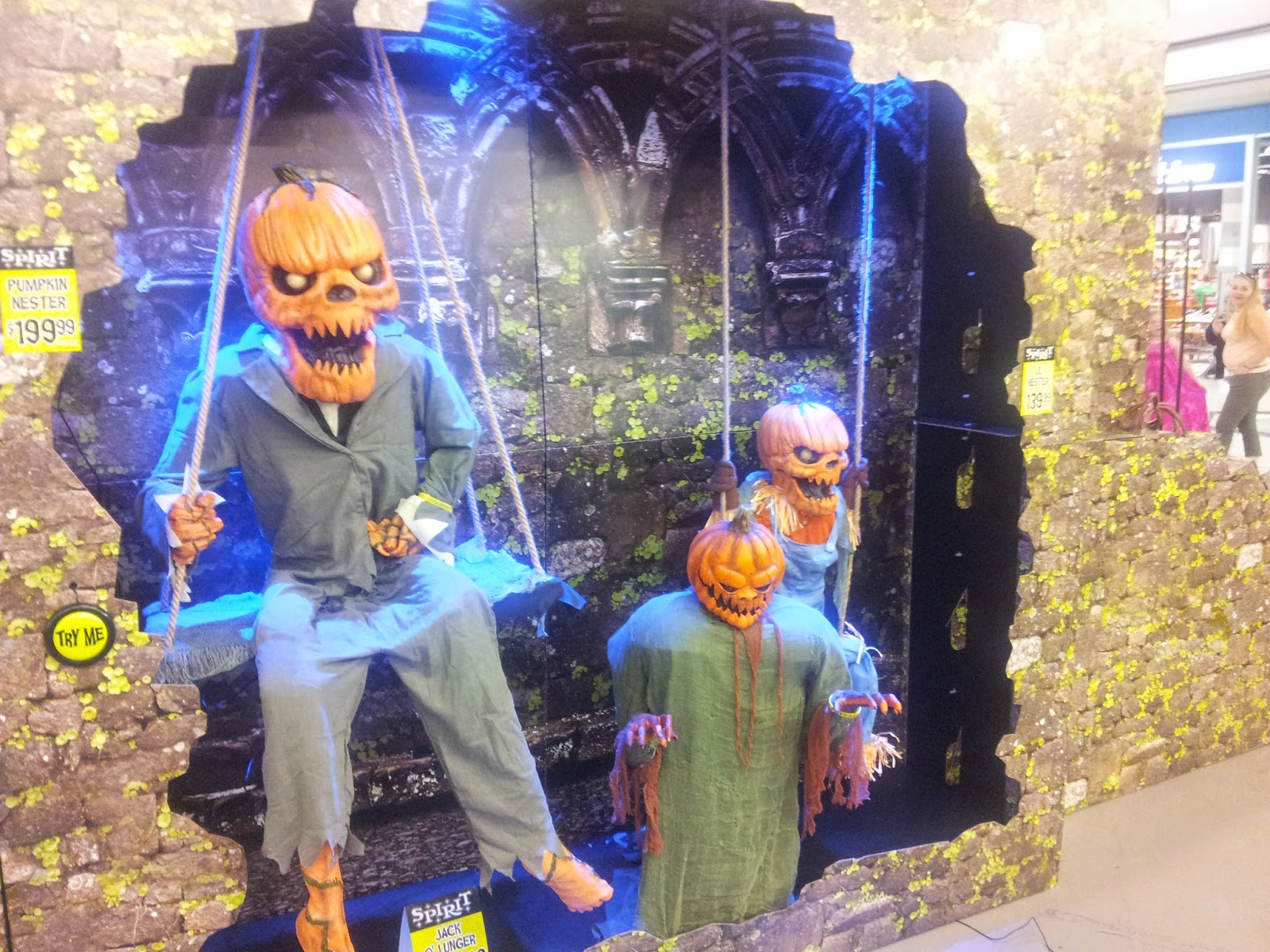 The Misadventures of the HalloweeNut: Spirit Halloween Store 2014
