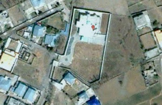 http://3.bp.blogspot.com/-4V1ISHFxJYA/Tb7MkYMFl6I/AAAAAAAABnk/FGhVOrVgAog/s400/osama-bin-laden-compound-in-abbottabad.jpg