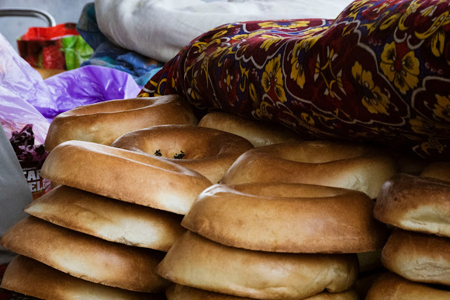 Brotkunst in Usbekistan 