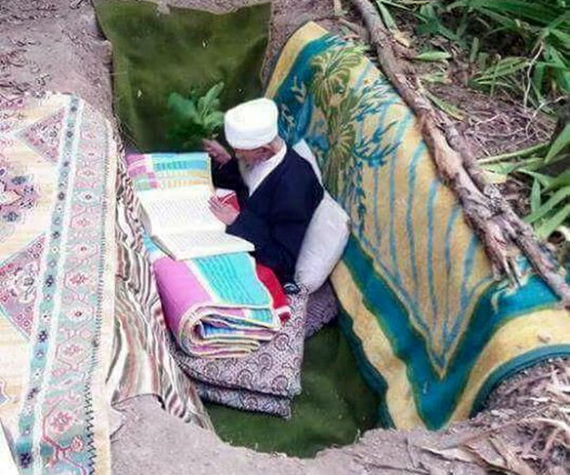 Kakek Ini, Ngaji Al Qur`an Di Liang Lahat Yang Sudah Dipersiapkan Untuk Kematiannya